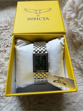 Invicta NIB Women's Silver Bracelet Watch with Green Dial